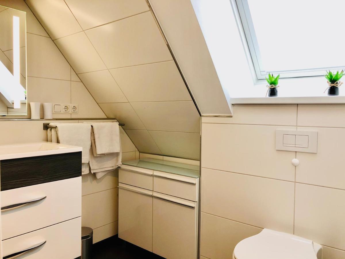 Altstadthus-Gemuetliches Ferienhaus Mit Gaertchen Friedrichstadt Bagian luar foto