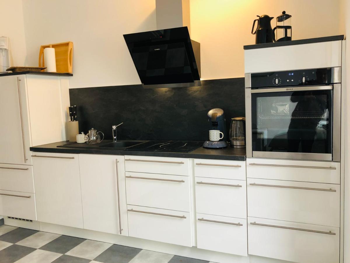 Altstadthus-Gemuetliches Ferienhaus Mit Gaertchen Friedrichstadt Bagian luar foto